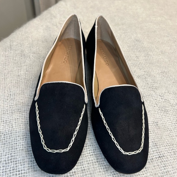 Bernardo for Anthropologie Women’s Edyth Black leather Slip-On Loafers, Size 9 - Picture 3 of 11